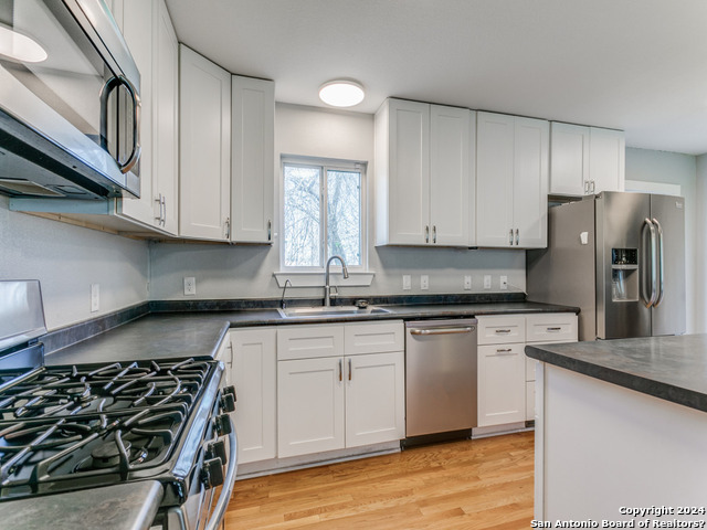 Image 12 of 25 For 107 Blakeley Dr