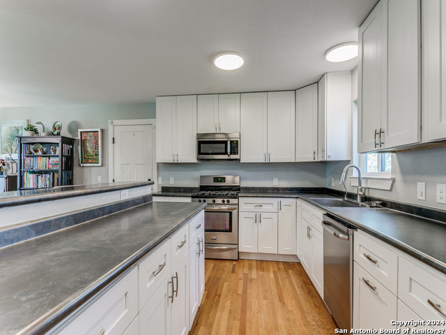 Image 8 of 25 For 107 Blakeley Dr