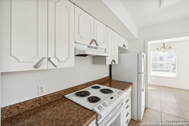 Image 14 of 26 For 509 Olmos Dr E 3