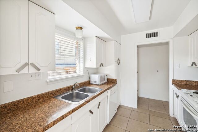 Image 15 of 26 For 509 Olmos Dr E 3