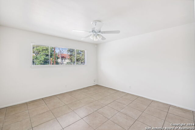 Image 20 of 26 For 509 Olmos Dr E 3