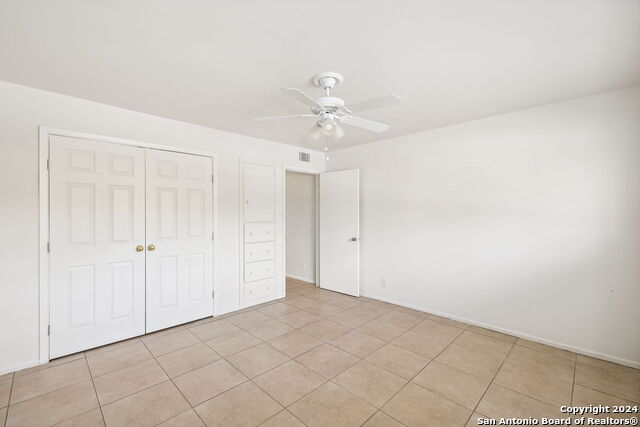 Image 21 of 26 For 509 Olmos Dr E 3