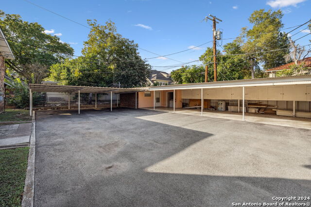 Image 25 of 26 For 509 Olmos Dr E 3