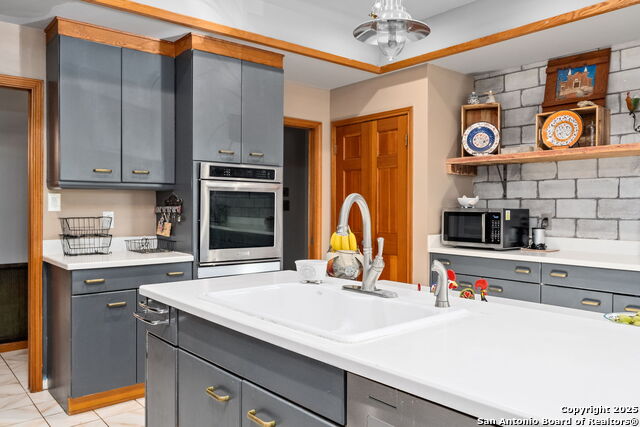 Image 10 of 31 For 10038 Creekwood Pass