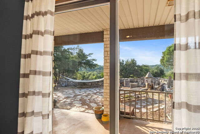 Image 16 of 31 For 10038 Creekwood Pass