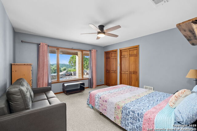 Image 18 of 31 For 10038 Creekwood Pass