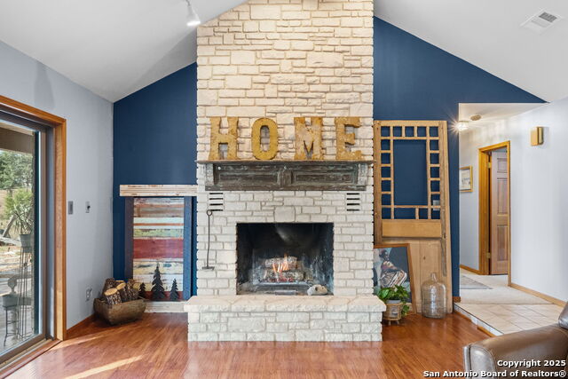 Image 5 of 31 For 10038 Creekwood Pass