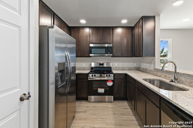 Image 11 of 27 For 227 Bonnie Bend