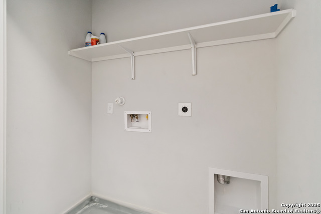 Image 20 of 27 For 2104 Saint Marys N