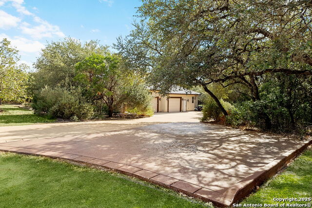 Image 48 of 50 For 633 Riverforest