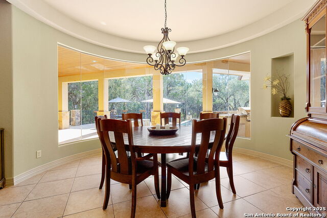 Image 8 of 50 For 633 Riverforest