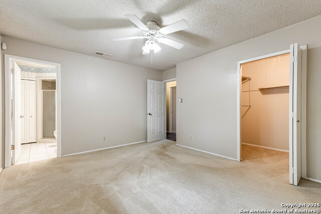 Listing photo id 19 for 5914 Oak Country