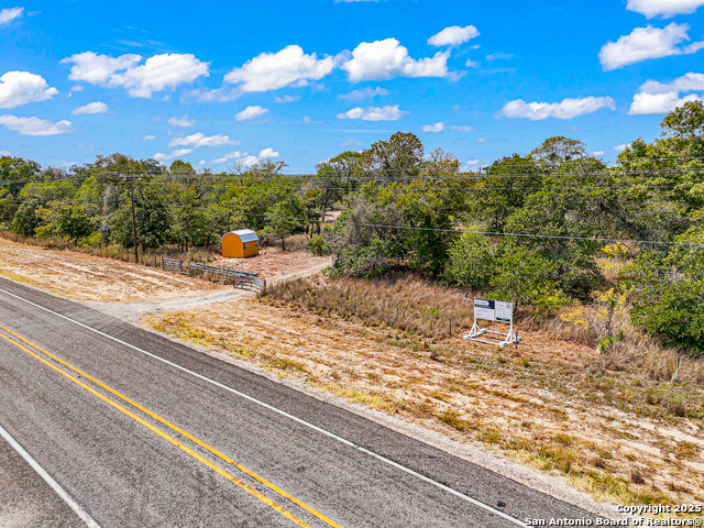 Image 12 of 23 For 914 Swallows Ln