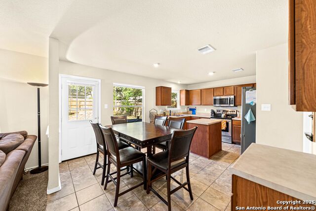 Image 10 of 39 For 1523 Alaskan Wolf