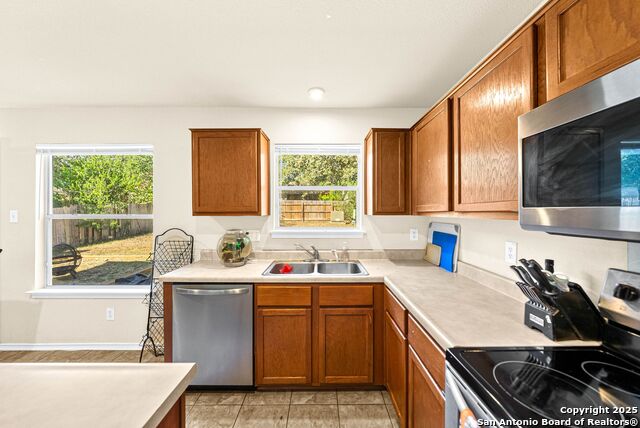 Image 12 of 39 For 1523 Alaskan Wolf