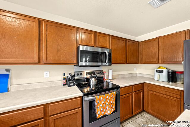 Image 13 of 39 For 1523 Alaskan Wolf