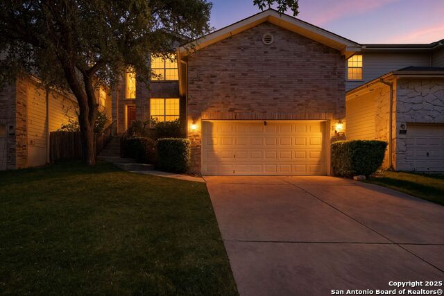 Image 2 of 39 For 1523 Alaskan Wolf