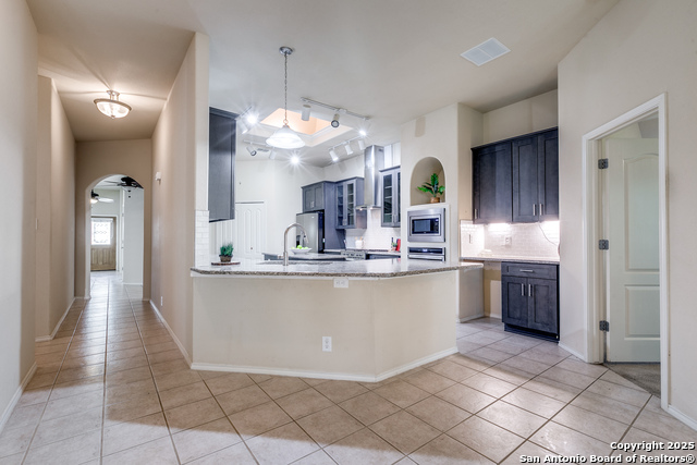 Listing photo id 10 for 2710 Trinity Rdg