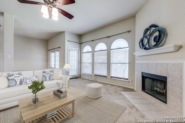 Listing photo id 16 for 2710 Trinity Rdg