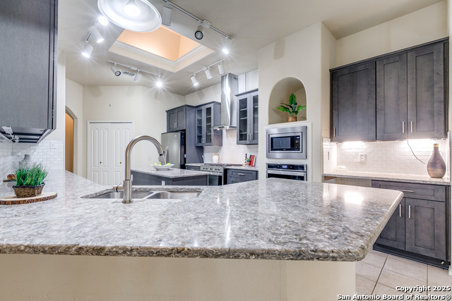 Listing photo id 3 for 2710 Trinity Rdg