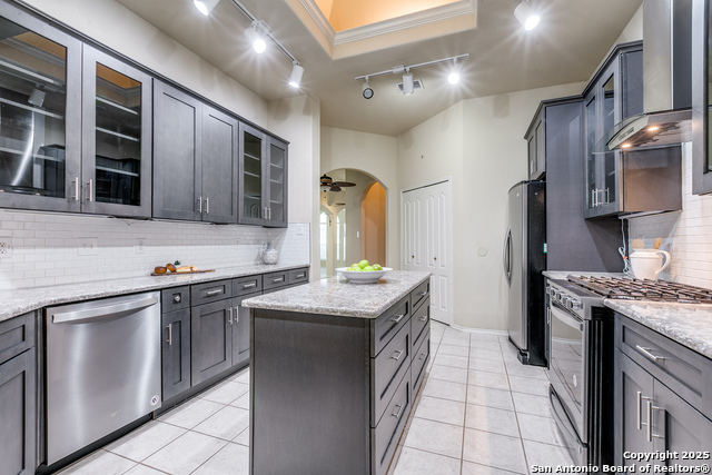 Listing photo id 4 for 2710 Trinity Rdg