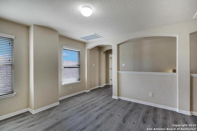 Listing photo id 15 for 8626 Kardla Forest