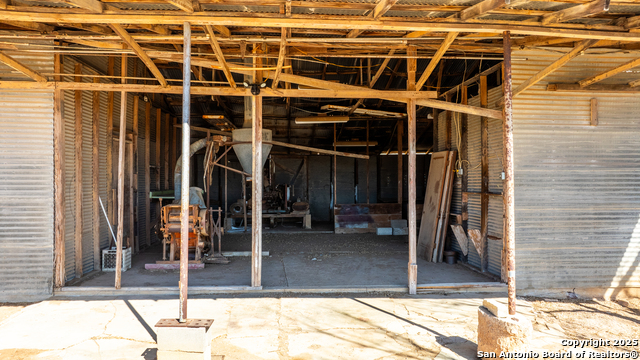 Image 45 of 50 For 1001 Horton Ln