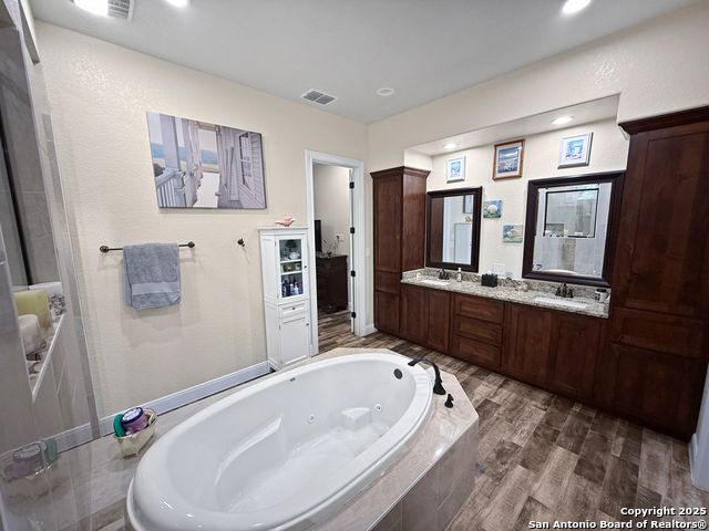 Image 24 of 50 For 246 Cibolo Way