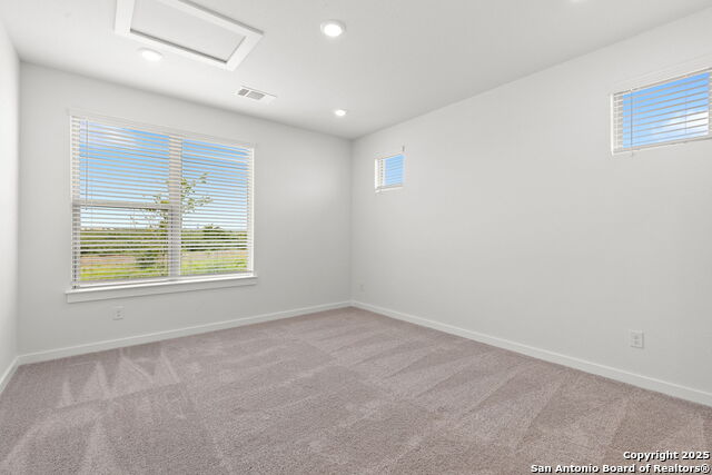 Image 13 of 45 For 705 Salamander St