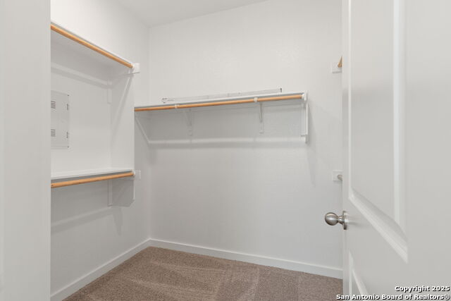 Image 17 of 45 For 705 Salamander St