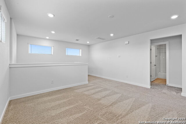 Image 21 of 45 For 705 Salamander St