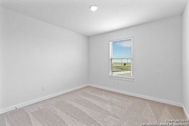 Image 22 of 45 For 705 Salamander St