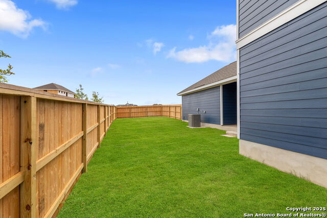 Image 27 of 45 For 705 Salamander St