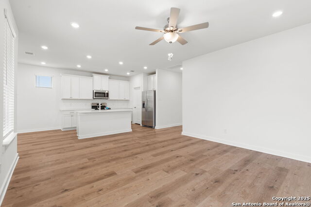 Image 5 of 45 For 705 Salamander St