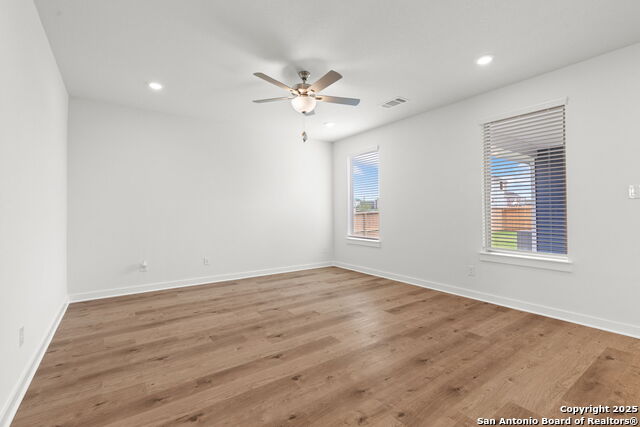 Image 6 of 45 For 705 Salamander St