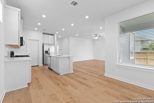 Image 9 of 45 For 705 Salamander St