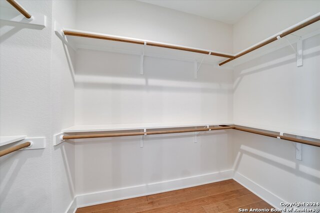 Listing photo id 19 for 408 Center