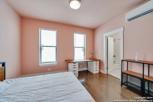 Listing photo id 20 for 408 Center