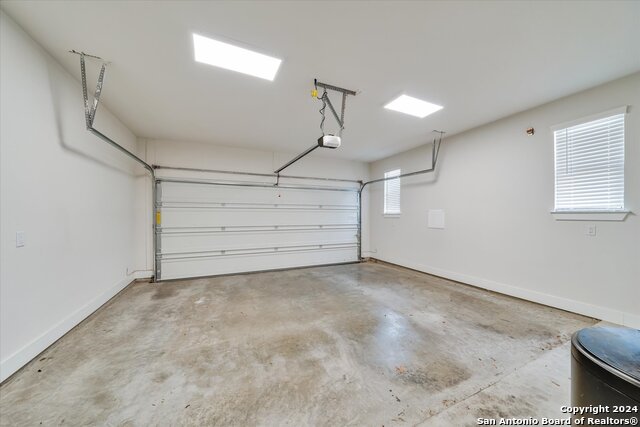Listing photo id 26 for 408 Center