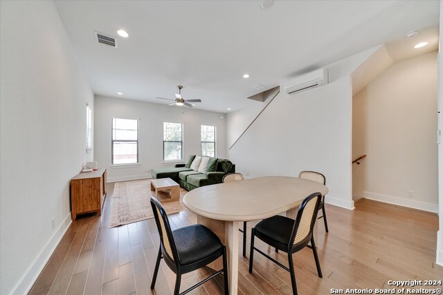 Listing photo id 7 for 408 Center