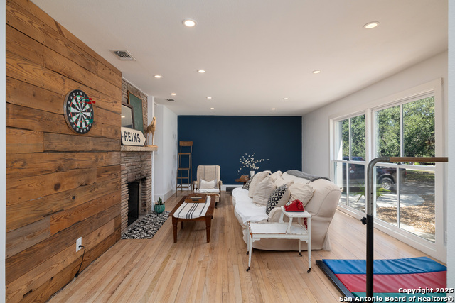 Listing photo id 11 for 125 El Cerrito