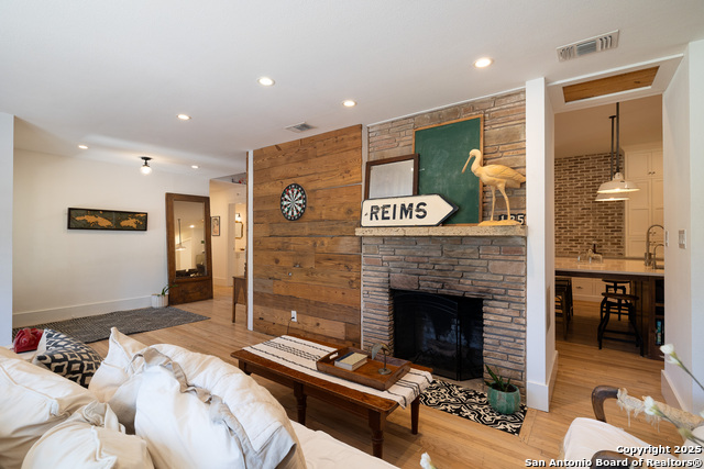 Listing photo id 12 for 125 El Cerrito