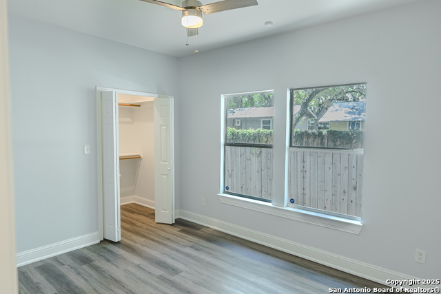 Image 15 of 22 For 1118 Center St N