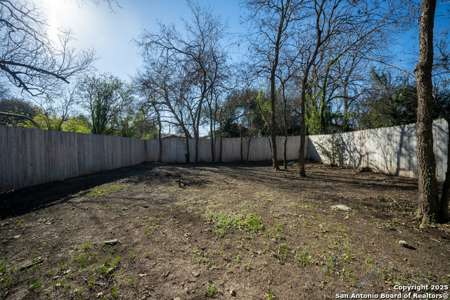 Image 20 of 22 For 1118 Center St N