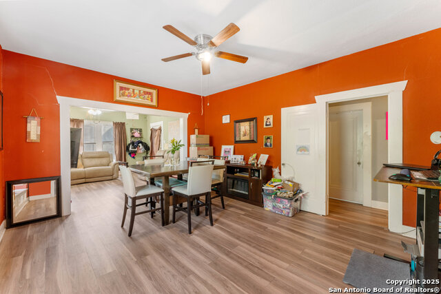 Listing photo id 9 for 1427 Pyron E