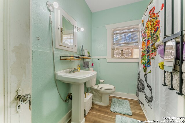 Listing photo id 14 for 1427 Pyron E