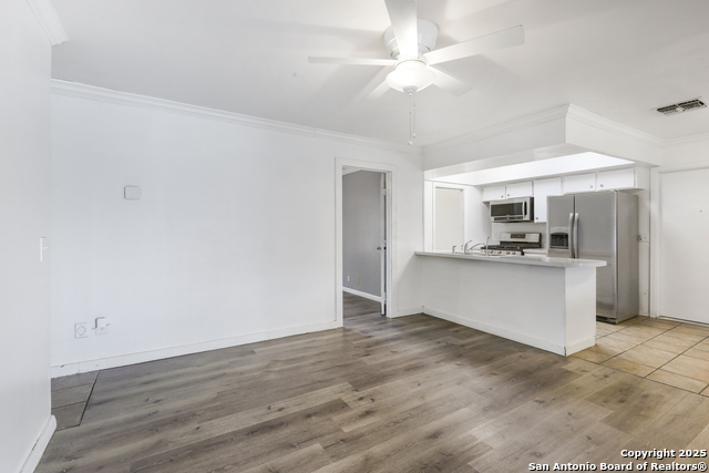 Listing photo id 12 for 1802 Fort Henry St