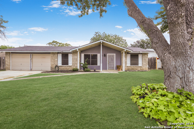 Listing photo id 0 for 1802 Fort Henry St