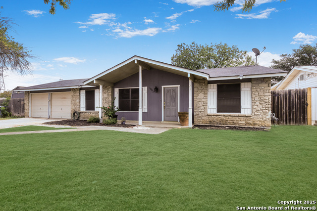 Listing photo id 1 for 1802 Fort Henry St