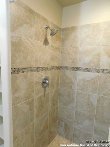 Image 10 of 16 For 6303 Golden Valley Dr